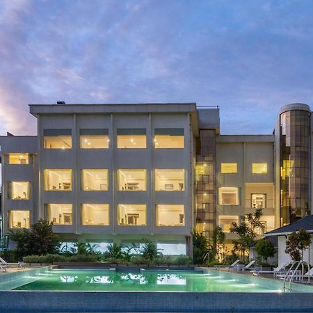 Guruvāyūr Blue Serene Resort מראה חיצוני תמונה