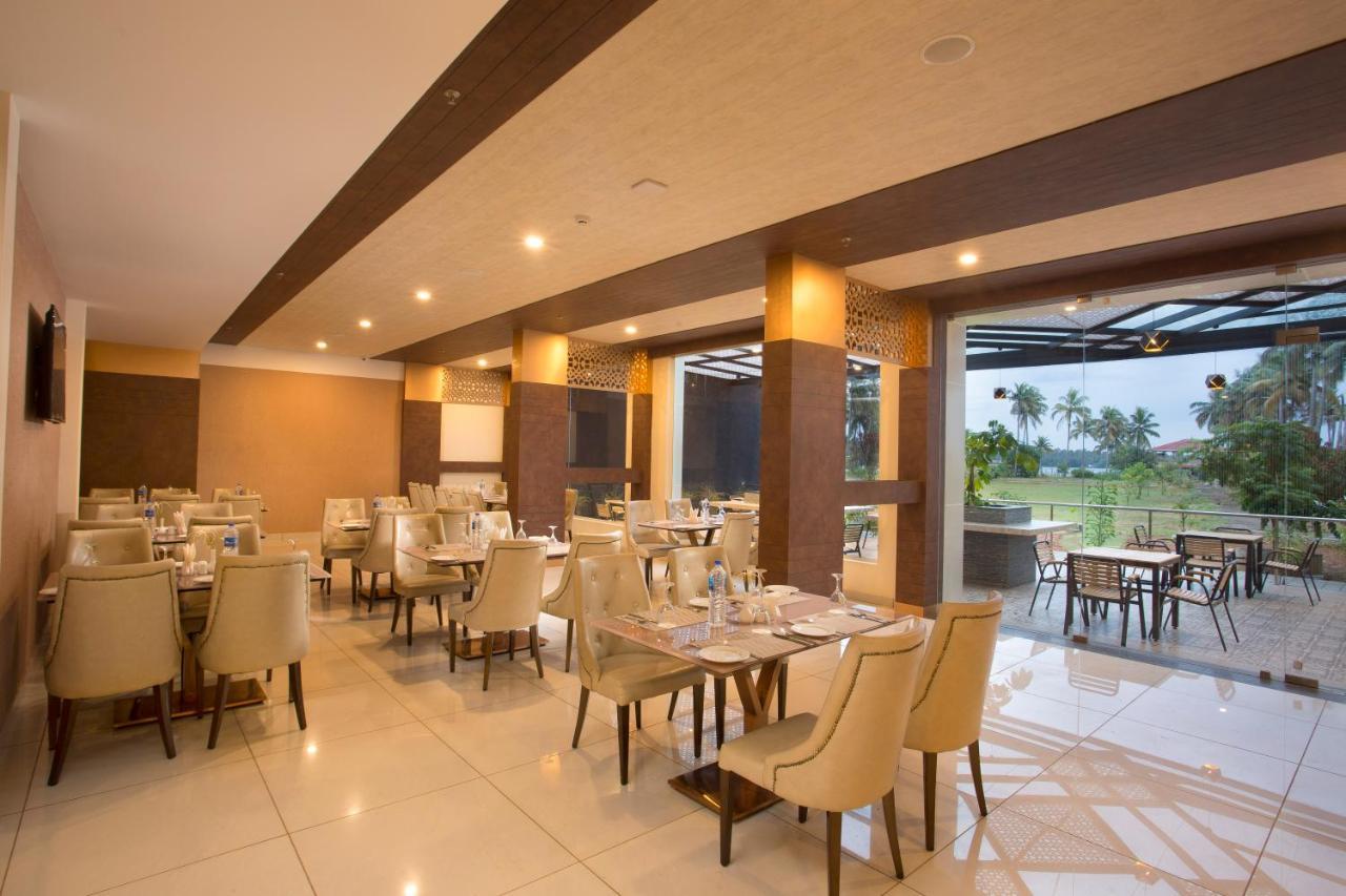 Guruvāyūr Blue Serene Resort מראה חיצוני תמונה