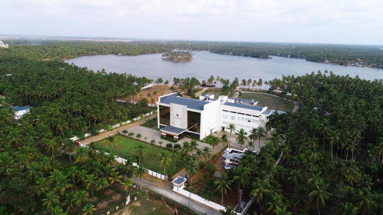 Guruvāyūr Blue Serene Resort מראה חיצוני תמונה