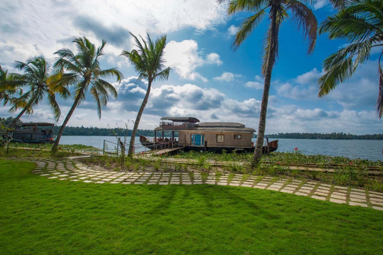 Guruvāyūr Blue Serene Resort מראה חיצוני תמונה