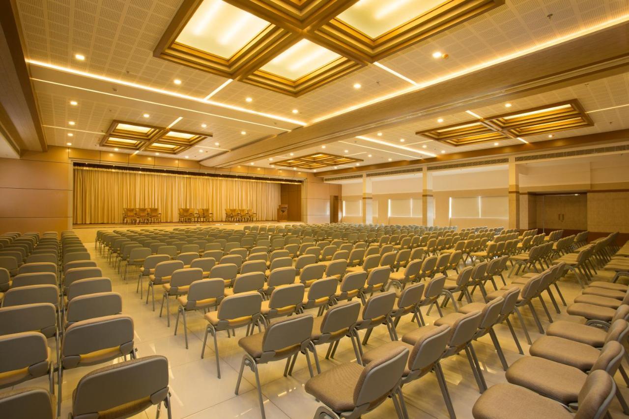 Guruvāyūr Blue Serene Resort מראה חיצוני תמונה