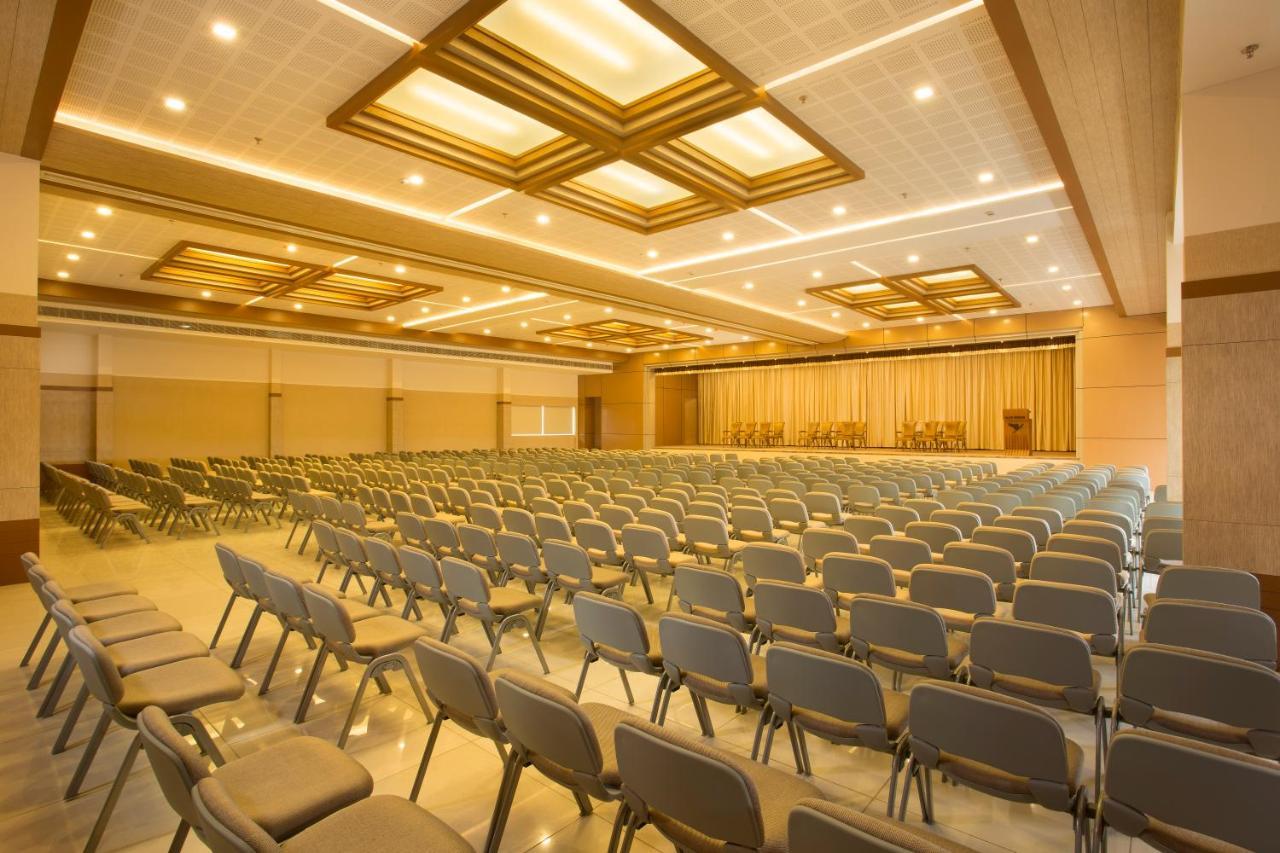 Guruvāyūr Blue Serene Resort מראה חיצוני תמונה