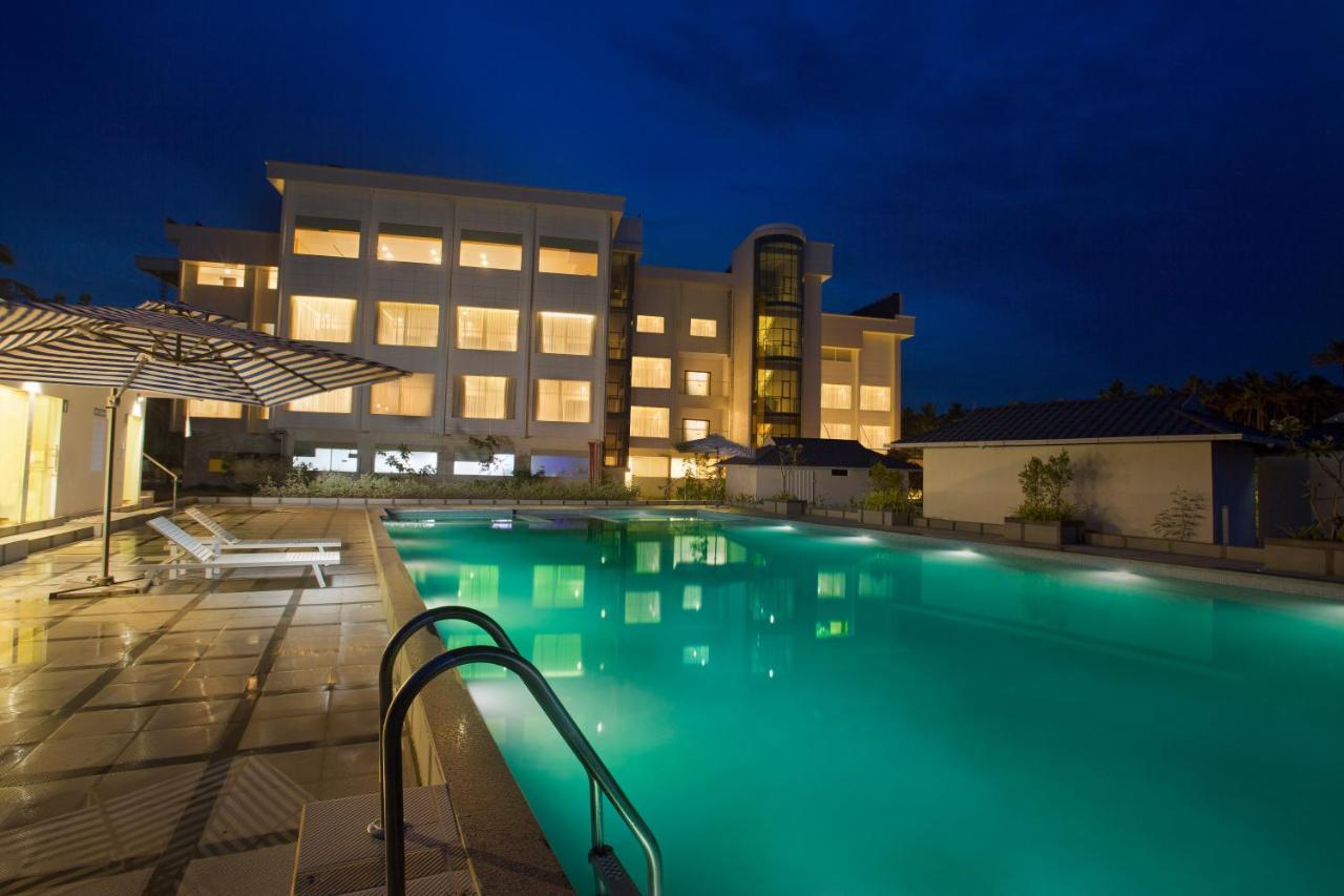 Guruvāyūr Blue Serene Resort מראה חיצוני תמונה